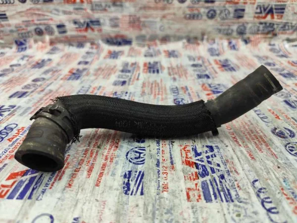 076121096A | VW Crafter Soğutma Suyu Hortumu VAG