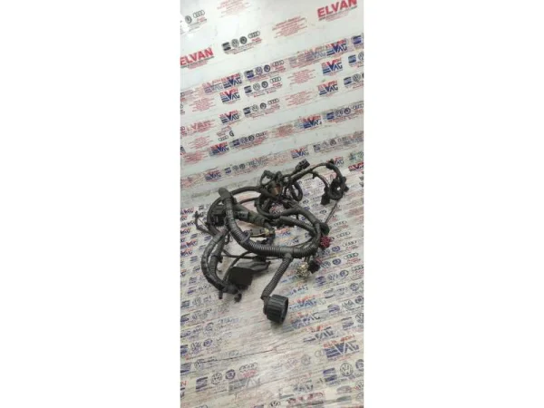 070973121 | Soket Muhafazası | VW Phaeton, Touareg, Transporter VAG