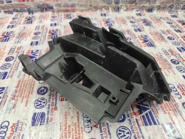 2G7807394C | VW Taigo Arka Sağ Tampon Braketi VAG