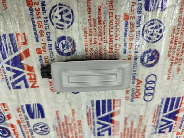 10A947109A | Güneşlik Makyaj Lambası | VW Arteon, Bora - Seat Ateca, Leon - Skoda Elroq, Enyaq VAG