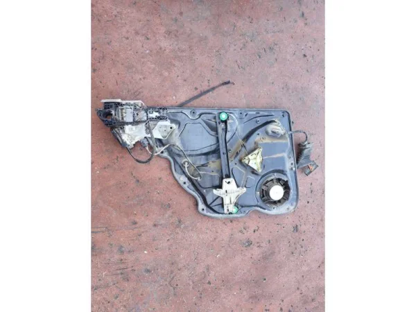 1J0959383B | Kapı Kilit Soketi | VW Bora, Eos - Audi A3, A4 - Seat Altea, Leon VAG