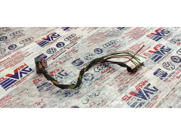 1K0972928 | Kapı Aynası Soketi | VW Amarok, Bora - Audi A1, A3 - Seat Alhambra, Altea VAG
