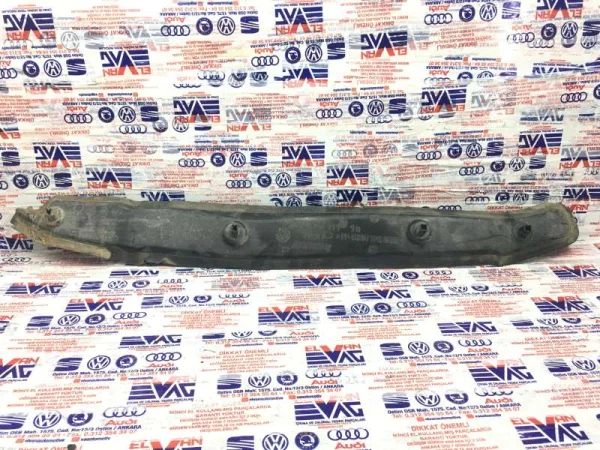 2GA821111 | VW T-Roc Sol Çamurluk Davlumbazı VAG