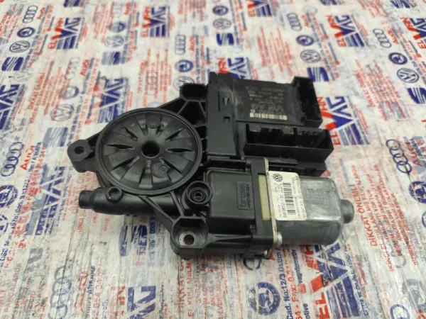 3C1837462L | VW Passat Ön Sağ Cam Mekanizması Saclı VAG