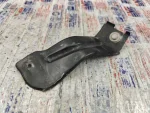 3B0821238A | VW Passat Ön Sağ Çamurluk Braketi - 1