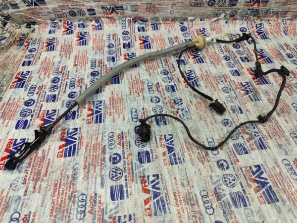 3G0839086E | VW Passat Arka Sağ Kapı Kilit Teli VAG