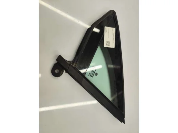 3G0845113G | VW Passat Sol Ön Kelebek Camı VAG