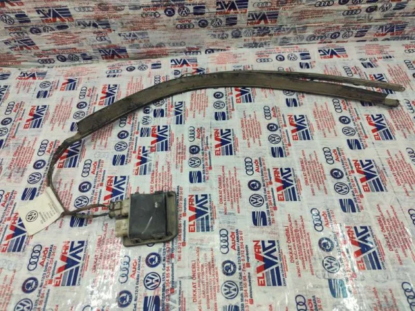 3G0962239E | VW Passat Bagaj Açma Sensörü VAG