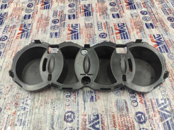 4G0853037A | Audi A6 Panjur Arması Braketi VAG