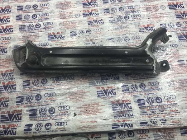 5E3805932A | Skoda Octavia Sağ Far Bağlantı Sacı VAG