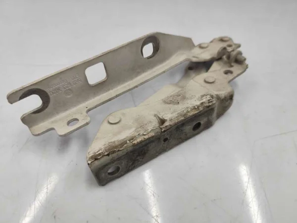 5K0823302C | Sağ Kaput Menteşesi | VW Golf, Jetta, Vento VAG