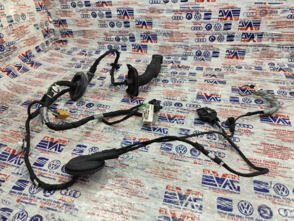 5G0937702 | Sigorta Kutusu | VW E-Golf, Golf, Tiguan - Audi A4, Q7 - Seat Ateca VAG