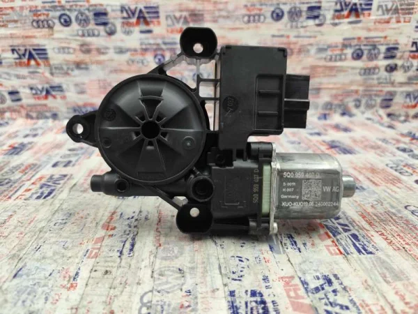 5Q0959407D | Elektrikli Arka Sol Cam Motoru | VW Bora, E-Golf - Audi A1, A3 - Seat Arona, Ibiza VAG