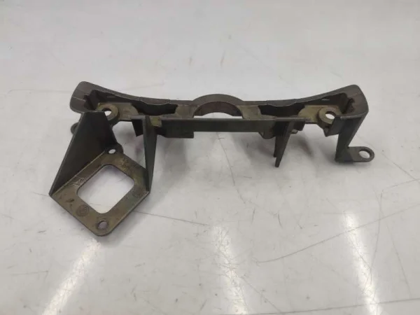 6Q6827601 | VW Polo Bagaj Kapağı Açma Kolu Bağlantı Braketi VAG