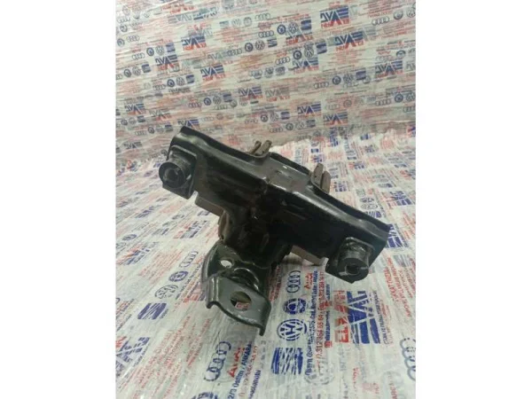 6RF199555D | Sol Şanzıman Takozu | VW Jetta - Seat Toledo VAG