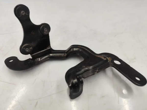 6R0121093B | Yardımcı Su Pompası Braketi | VW Polo - Audi A1 - Seat Ibiza, Toledo VAG