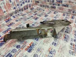 7H0857028B | VW Transporter Sağ Ön Göğüs Tutucu Braketi - 2