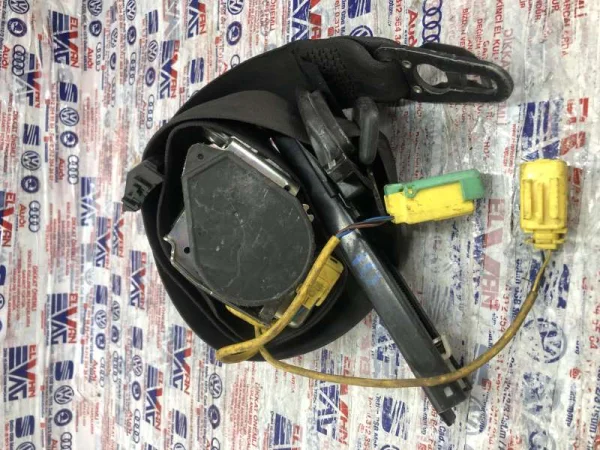 7L0857819H | VW Touareg Emniyet Kemeri Yükseklik Ayar Mekanizması VAG