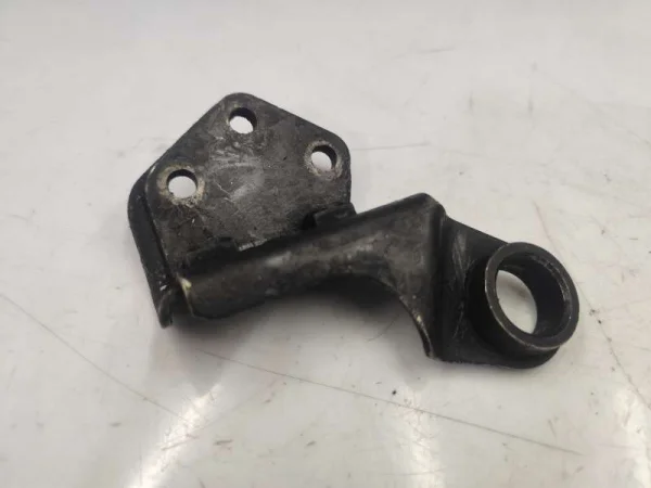 701711015A | VW Transporter Vites Kolu Bağlantı Ayağı VAG