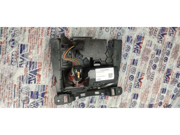 8K0857965 | Orta Konsol Küllüğü | Audi A4, A5, Q5 VAG