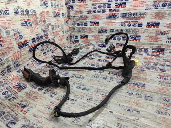 8R0972702 | Audi Q5 Soket VAG