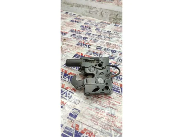 8S0823531C | Audi TT Kaput Açma Teli VAG