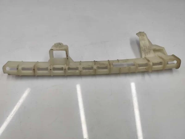 8R0839067C | Audi Q5 Arka Sol Cam Kızağı VAG