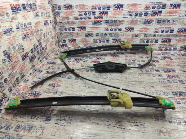 8R0837462G | Audi Q5 Sağ Ön Cam Kriko Mekanizması VAG