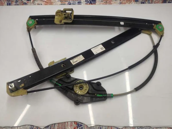 8R0837461G | Audi Q5 Elektrikli Ön Sol Cam Kriko Mekanizması VAG