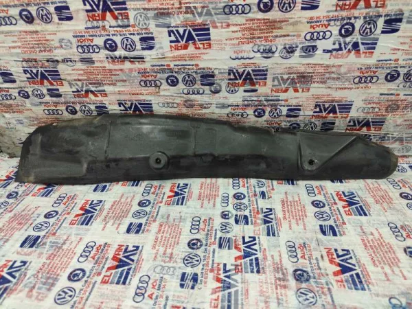 8W0821111A | Audi A4 Sol Çamurluk Bağlantı Braketi VAG