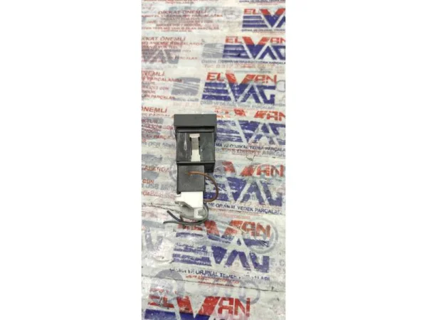 8U0927134 | Esp Düğmesi | Audi Q3, RS Q3 VAG