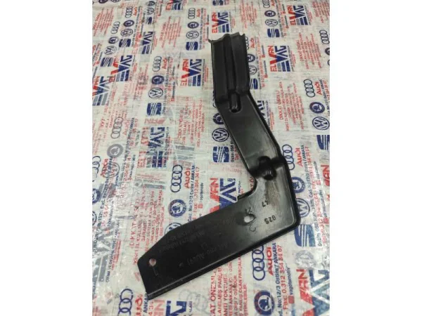 8W5807329A | Audi A4 Arka Sol Tampon Bağlantı Ayağı VAG