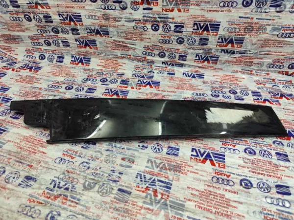 8U0831051B | Sol Ön Kapı | Audi Q3, RS Q3 VAG
