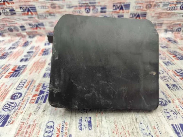 8W8827569A | Audi A5 Arka Bagaj Kapağı Kilit Muhafazası VAG