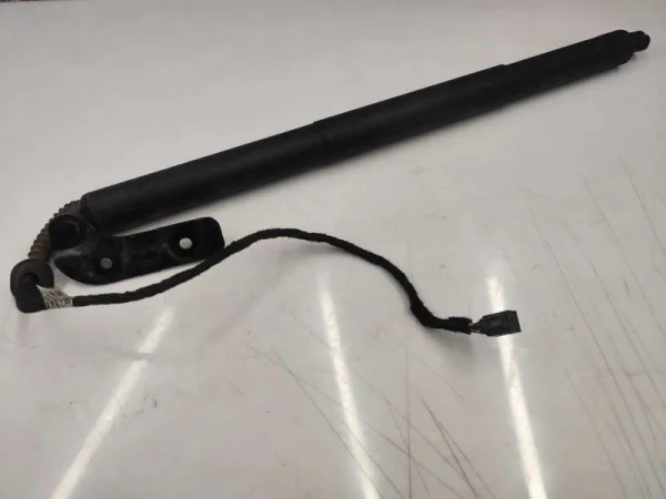 8W8827851A | Elektrikli Arka Bagaj Amortisörü VAG