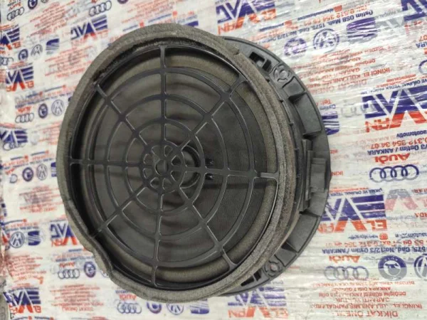 8W0035415 | Audi A4 Hoparlör VAG