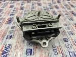 8W0399292 | Şanzıman Takozu | Audi A4, Q7 - 2
