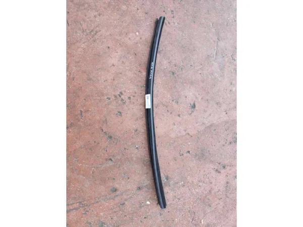 8W0839480 | Audi A4 Arka Sağ İç Cam Sıyırıcı Fitili VAG