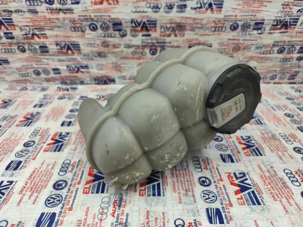 8W0121405L | Radyatör Su Deposu | Audi A4, A5 VAG