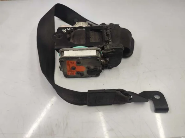8R1857706J | Audi Q5 Sağ Emniyet Kemeri VAG