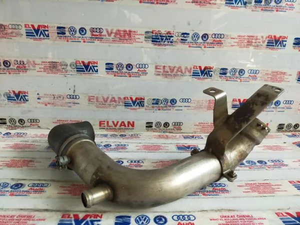 06A145756A | İntercooler Boru Braketi | VW Bora, Golf, Jetta - Audi A3, TT - Seat Leon VAG