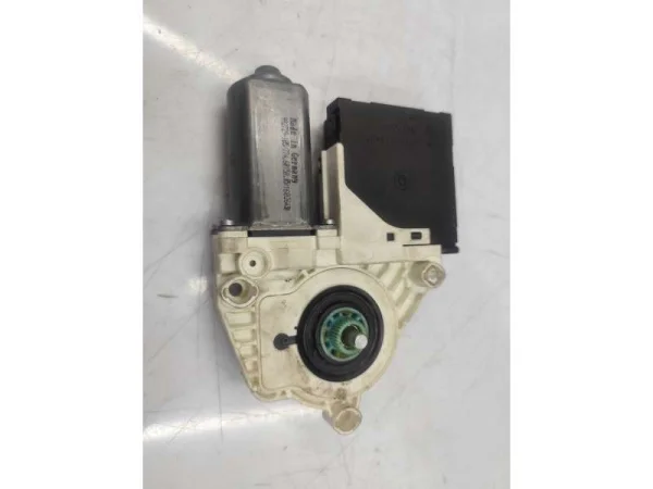 1K0959702K | VW Jetta Sağ Ön Cam Motoru VAG