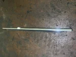 1K5839476B | VW Jetta Sağ Arka Kapı Dış Cam Sıyırıcısı - 3