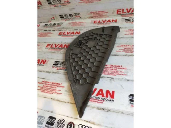 1Q0858247C | Göğüs Yan Kaplaması | VW Eos, Scirocco VAG