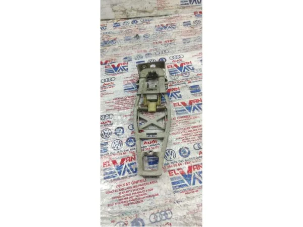 1T0839886A | VW Touran Dış Kapı Kolu Mekanizma Braketi VAG