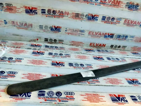 2K0853516E | VW Caddy Sağ Ön Kapı Çıtası VAG