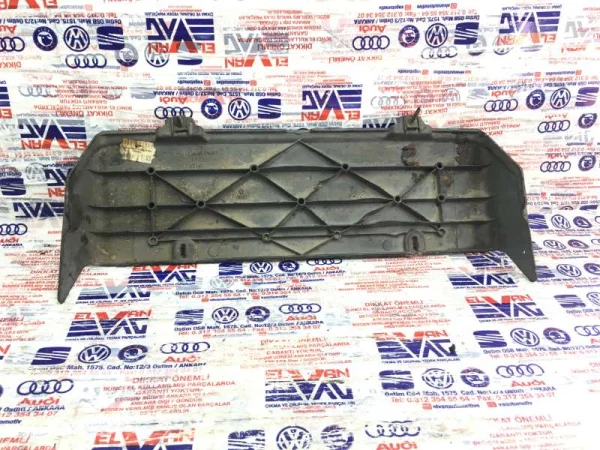 701857243 | Orta Konsol Çerçevesi | VW Caravelle, Transporter VAG