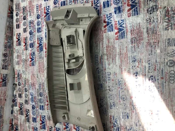 5C6867244 | VW Jetta Sağ Orta Direk İç Kaplaması VAG