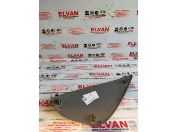 5M0858247 | Göğüs Yan Kaplaması VAG