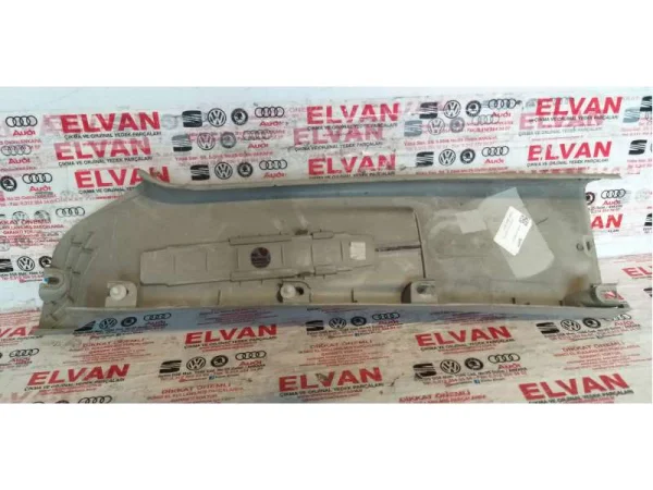 7H0867244CC | VW Transporter Sağ B Sütunu Kaplaması VAG